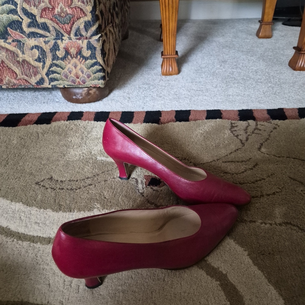 Gucci Bold RED VINTAGE Heels